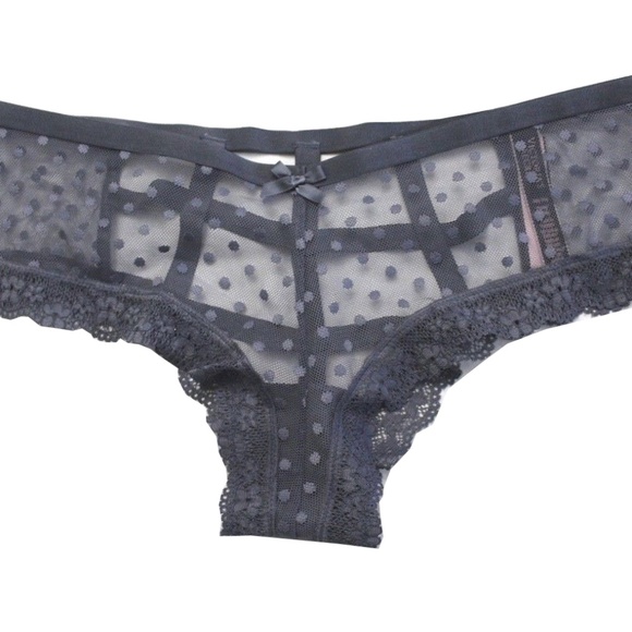 VICTORIA'S SECRET VERY SEXY POLKA DOT CHEEKY PANTY - Picture 1 of 1